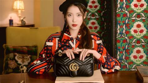 celebrities with gucci marmont bag|celebrity gucci bag logo.